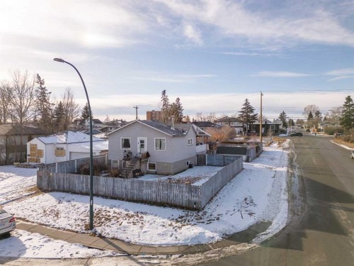 1501 37 Street Se, Calgary, AB - Outdoor