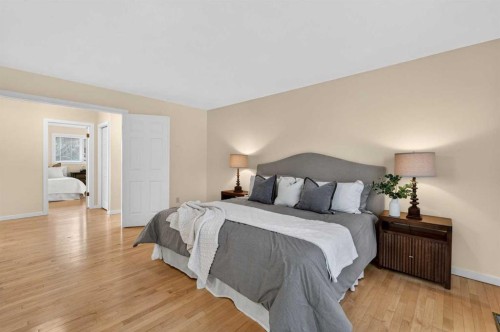 315 Woodhaven Place Sw, Calgary, AB - Indoor Photo Showing Bedroom