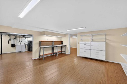 315 Woodhaven Place Sw, Calgary, AB - Indoor Photo Showing Other Room