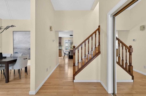 315 Woodhaven Place Sw, Calgary, AB - Indoor Photo Showing Other Room