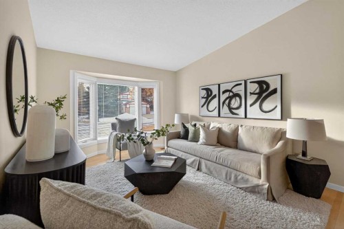 315 Woodhaven Place Sw, Calgary, AB - Indoor Photo Showing Living Room