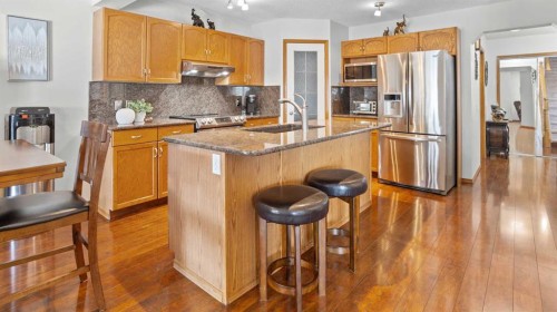 323 Mt Cornwall Circle Se, Calgary, AB - Indoor Photo Showing Kitchen With Stainless Steel Kitchen