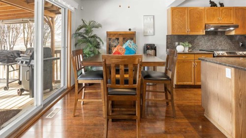 323 Mt Cornwall Circle Se, Calgary, AB - Indoor