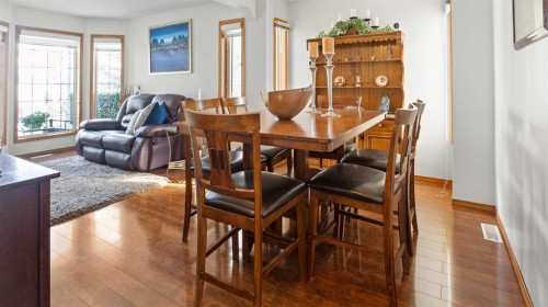 323 Mt Cornwall Circle Se, Calgary, AB - Indoor Photo Showing Dining Room