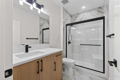 32 Lakes Estates Circle, Strathmore, AB - Indoor Photo Showing Bathroom