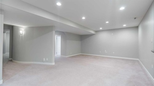 39 Mt Douglas Point Se, Calgary, AB - Indoor