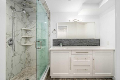 119 Silvercreek Close Nw, Calgary, AB - Indoor Photo Showing Bathroom