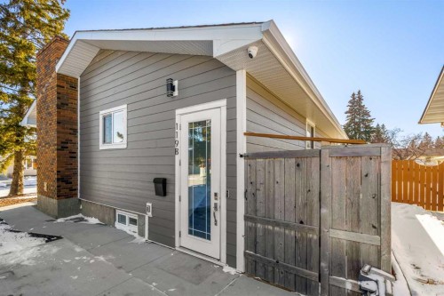 119 Silvercreek Close Nw, Calgary, AB - Outdoor With Exterior