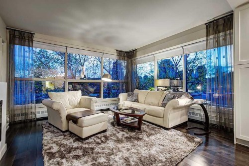 402-1730 5A Street Sw, Calgary, AB - Indoor Photo Showing Living Room