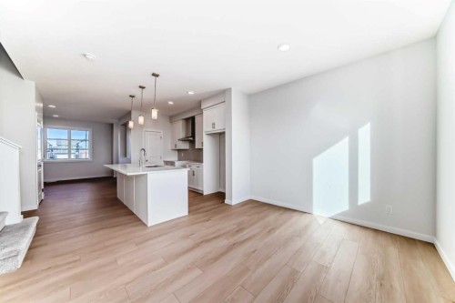 138 Lanark Gate Se, Airdrie, AB - Indoor Photo Showing Kitchen