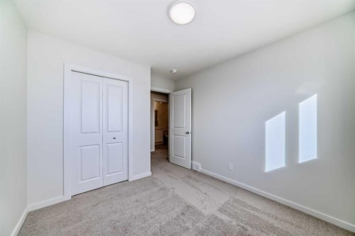 138 Lanark Gate Se, Airdrie, AB - Indoor Photo Showing Other Room