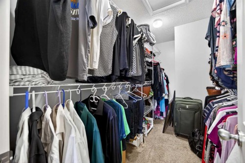 46 Heritage Landing, Cochrane, AB - Indoor With Storage