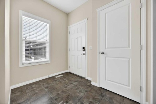 46 Heritage Landing, Cochrane, AB - Indoor Photo Showing Other Room