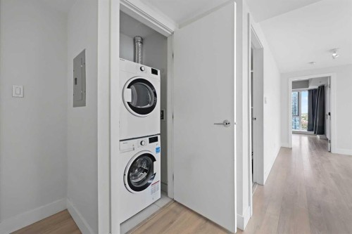 2702-1122 3 Street Se, Calgary, AB - Indoor Photo Showing Laundry Room