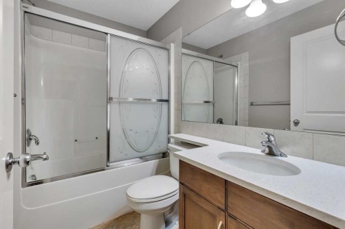161 Silverado Range Cove Sw, Calgary, AB - Indoor Photo Showing Bathroom