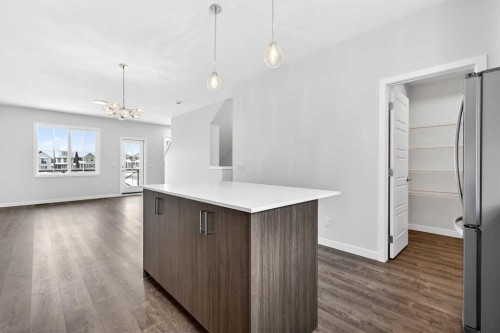 120-1750 Rangeview Drive Se, Calgary, AB - Indoor Photo Showing Kitchen