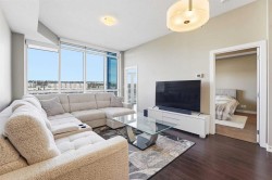 705-24 Varsity Estates Circle NW Calgary, AB T3A 2X8