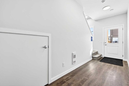 117-1750 Rangeview Drive Se, Calgary, AB - Indoor Photo Showing Other Room