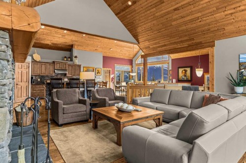 116-210 Hubman Landing, Canmore, AB - Indoor Photo Showing Living Room
