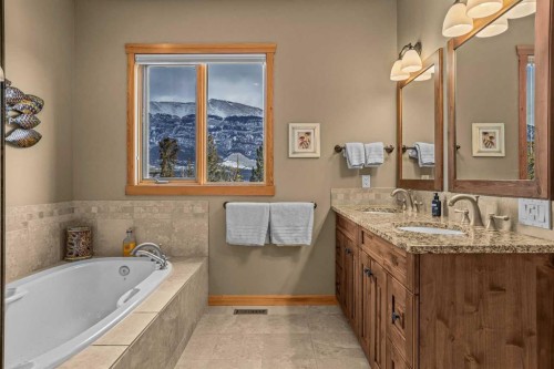 116-210 Hubman Landing, Canmore, AB - Indoor Photo Showing Bathroom