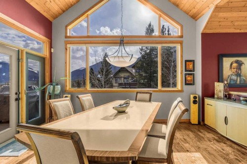 116-210 Hubman Landing, Canmore, AB - Indoor Photo Showing Dining Room