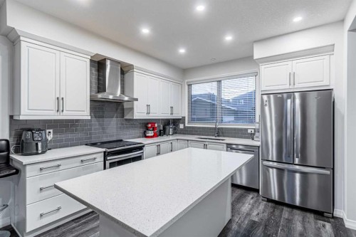 51 Corner Meadows Villas Ne, Calgary, AB - Indoor Photo Showing Kitchen With Stainless Steel Kitchen With Upgraded Kitchen