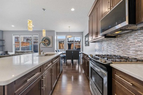 15 Sherwood Square Nw, Calgary, AB - Indoor Photo Showing Kitchen With Upgraded Kitchen