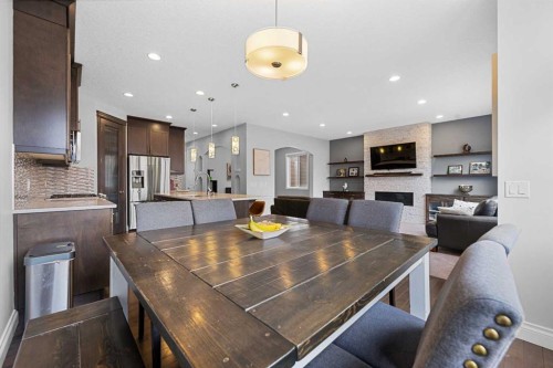 15 Sherwood Square Nw, Calgary, AB - Indoor Photo Showing Dining Room