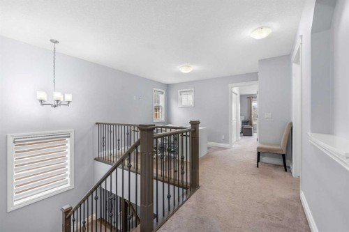 15 Sherwood Square Nw, Calgary, AB - Indoor Photo Showing Other Room