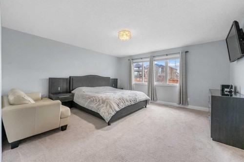 15 Sherwood Square Nw, Calgary, AB - Indoor Photo Showing Bedroom