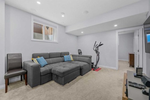 15 Sherwood Square Nw, Calgary, AB - Indoor
