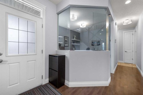 15 Sherwood Square Nw, Calgary, AB - Indoor Photo Showing Other Room