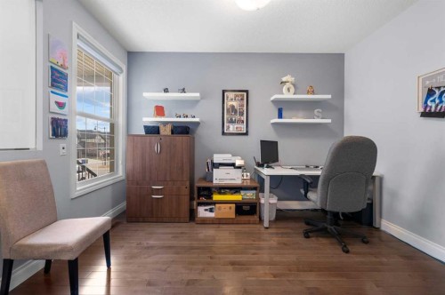 15 Sherwood Square Nw, Calgary, AB - Indoor Photo Showing Other Room