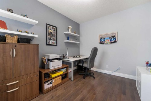 15 Sherwood Square Nw, Calgary, AB - Indoor Photo Showing Office