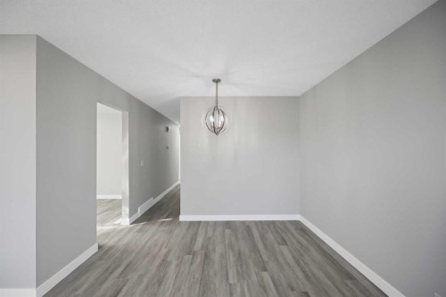 4351 38 Street Ne, Calgary, AB - Indoor Photo Showing Other Room