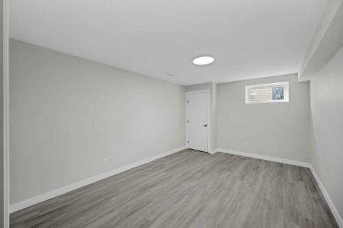 4351 38 Street Ne, Calgary, AB - Indoor Photo Showing Other Room