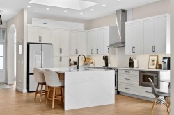 318 Mountain Park Drive SE Calgary, AB T2Z 2L3