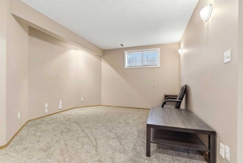 105 Douglas Ridge Circle Se, Calgary, AB - Indoor Photo Showing Other Room