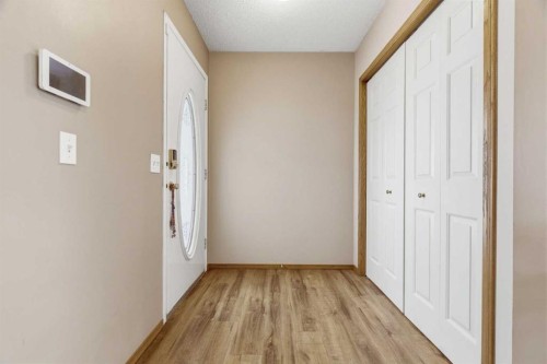 105 Douglas Ridge Circle Se, Calgary, AB - Indoor Photo Showing Other Room
