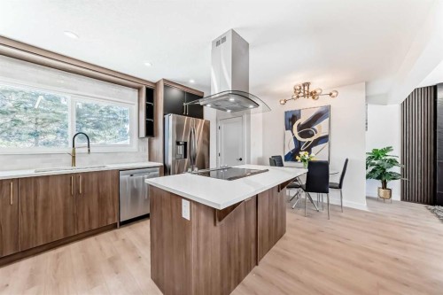 4936 45 Street Sw, Calgary, AB - Indoor Photo Showing Kitchen With Upgraded Kitchen