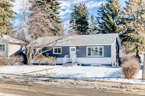 4936 45 Street Sw, Calgary, AB - Outdoor