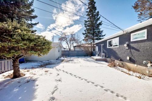 4936 45 Street Sw, Calgary, AB - Outdoor