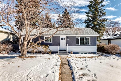 4936 45 Street Sw, Calgary, AB - Outdoor