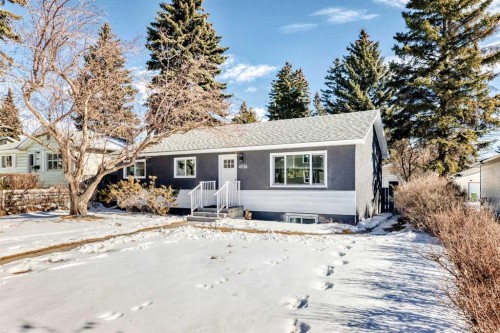 4936 45 Street Sw, Calgary, AB - Outdoor With Facade