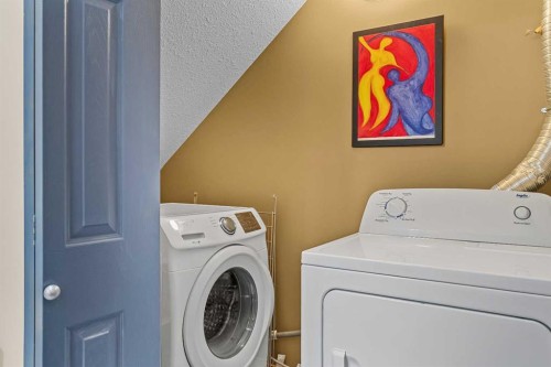 201-70 Dyrgas Gate, Canmore, AB - Indoor Photo Showing Laundry Room