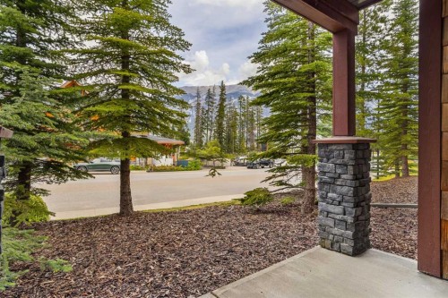 201-70 Dyrgas Gate, Canmore, AB - Outdoor