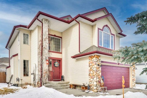 251 Lakeview Cove, Chestermere, AB - Outdoor With Facade