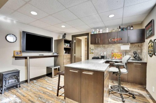 251 Lakeview Cove, Chestermere, AB - Indoor Photo Showing Kitchen