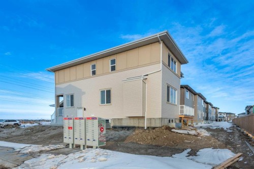 315 Waterford Road, Chestermere, AB - Outdoor