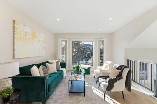 129 Coventry Place Ne, Calgary, AB - Indoor Photo Showing Living Room